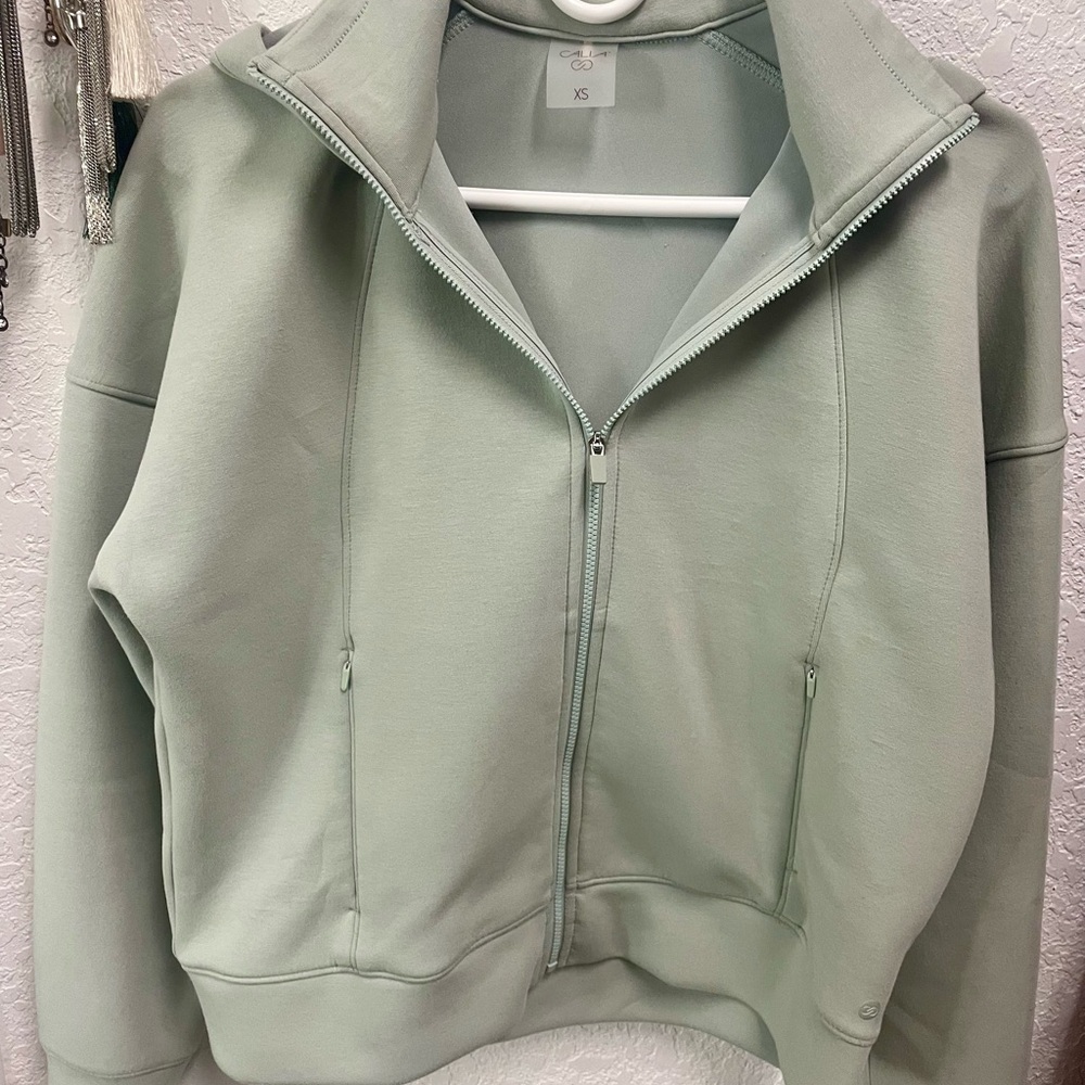 Women's Mint Green full zip scuba